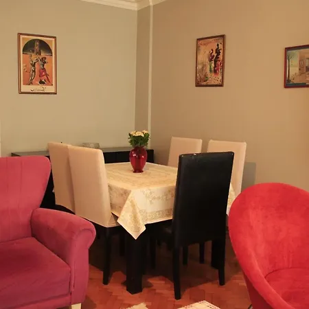 Nisantasi Merkezinde Genis 아파트